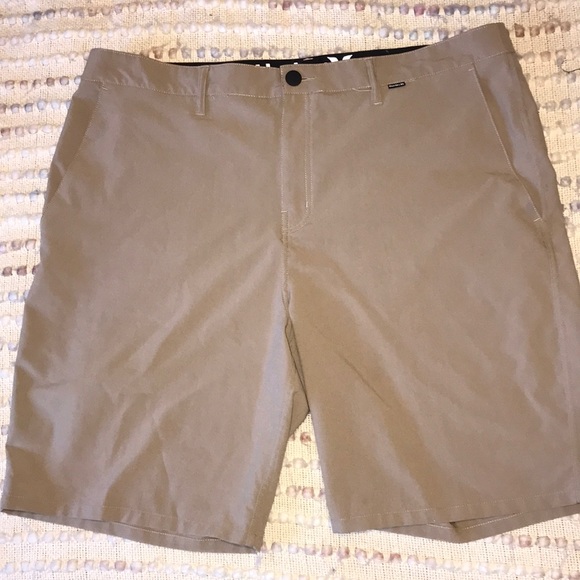 Hurley Other - Like New! HURLEY Khaki Casual Shorts